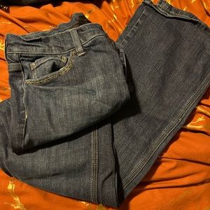 Jeans embroidered pockets